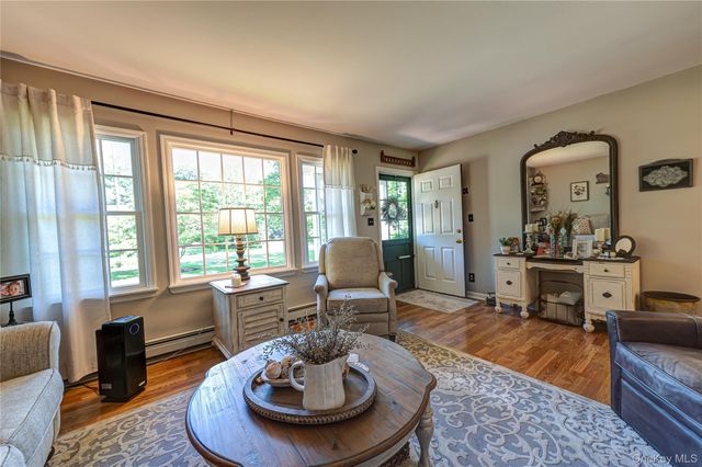 816 Blair Street, Bohemia, NY 11716