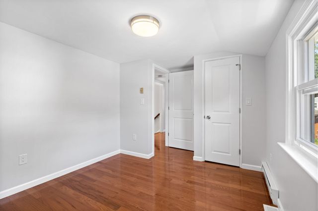 2 Ash St, Amesbury, MA 01913