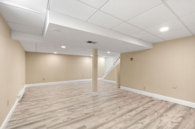 2 Ash St, Amesbury, MA 01913