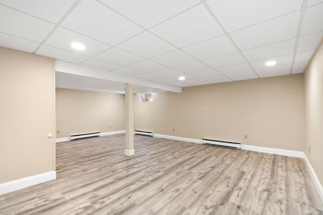 2 Ash St, Amesbury, MA 01913