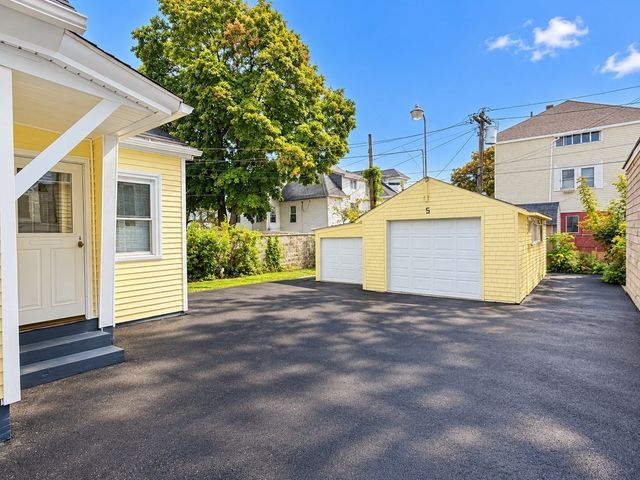 5 Branch St, Worcester, MA 01604