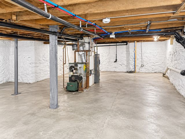 5 Branch St, Worcester, MA 01604