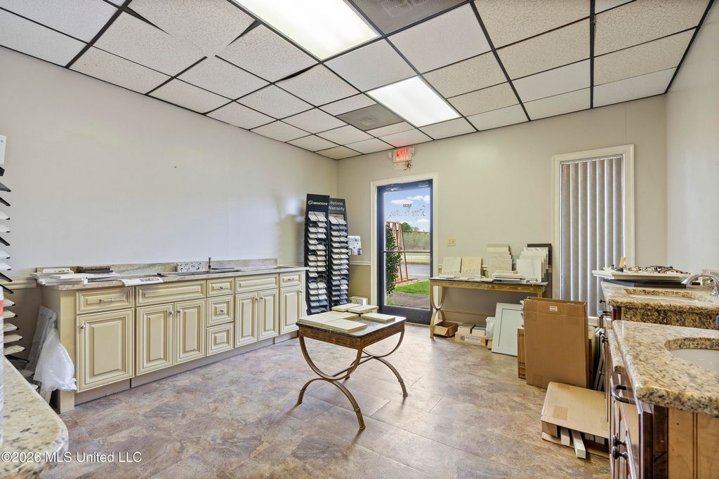 8822 Cypress Woods Lane, Olive Branch, MS 38654 — photo 3
