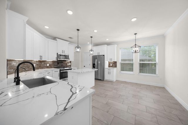 206 Elianne Lace Court, Conroe, TX 77318