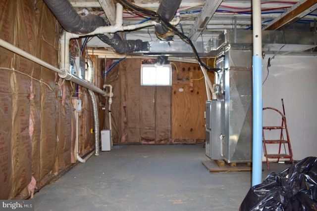 1014 WEST VIRGINIA AVE, Martinsburg, WV 25401