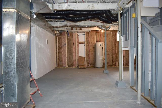 1014 WEST VIRGINIA AVE, Martinsburg, WV 25401