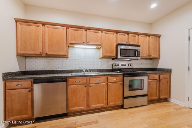 327 S Dorsey Ln, Louisville, KY 40223