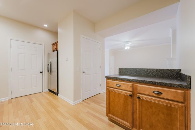 327 S Dorsey Ln, Louisville, KY 40223