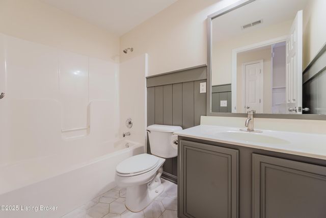 327 S Dorsey Ln, Louisville, KY 40223
