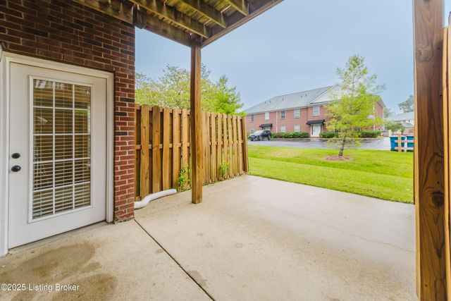 327 S Dorsey Ln, Louisville, KY 40223