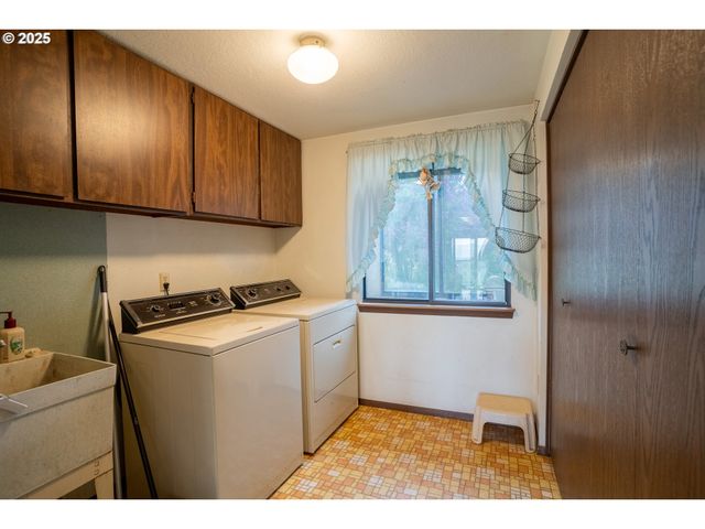 47433 SLAUGHTERHOUSE Rd, Halfway, OR 97834