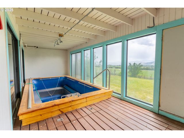 47433 SLAUGHTERHOUSE Rd, Halfway, OR 97834