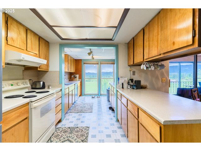 47433 SLAUGHTERHOUSE Rd, Halfway, OR 97834