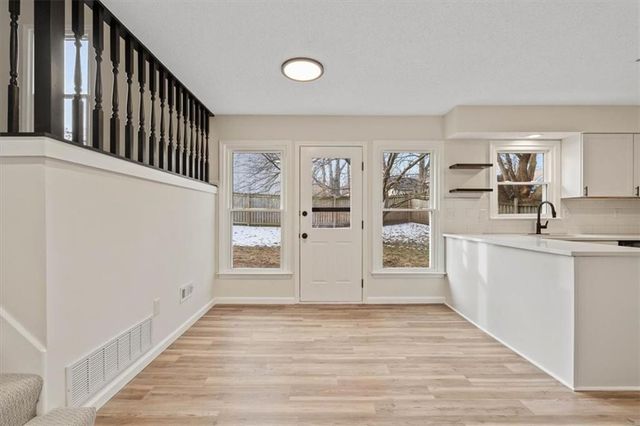 15907 W 124th Terrace, Olathe, KS 66062