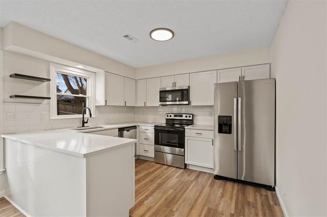 15907 W 124th Terrace, Olathe, KS 66062