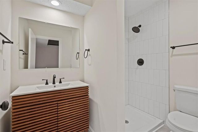 15907 W 124th Terrace, Olathe, KS 66062