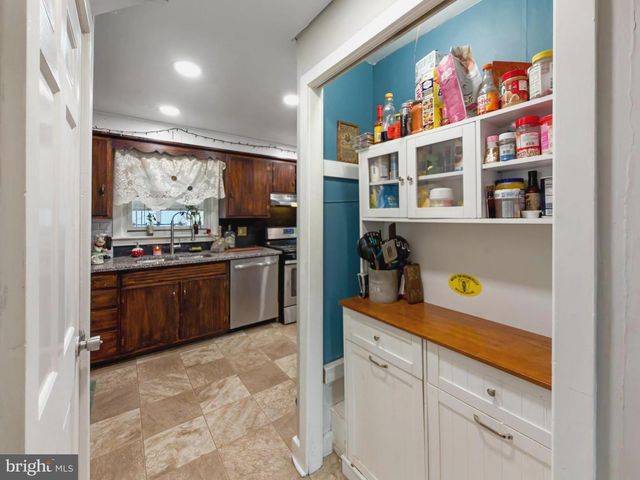 306 W ELM AVE, Hanover, PA 17331