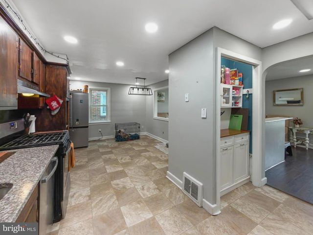 306 W ELM AVE, Hanover, PA 17331