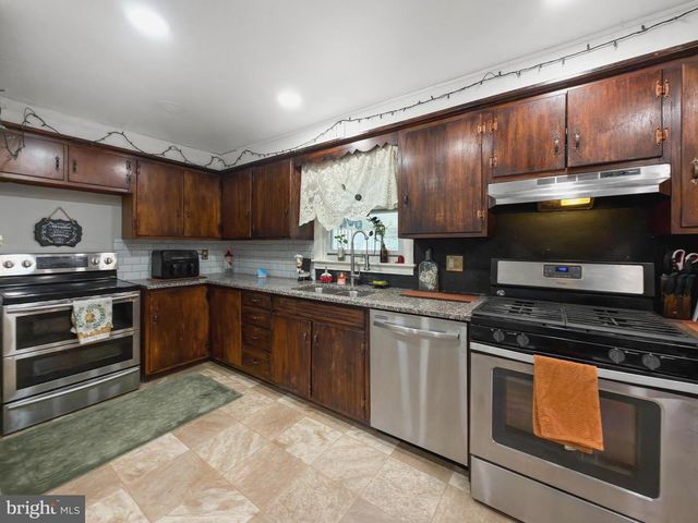 306 W ELM AVE, Hanover, PA 17331