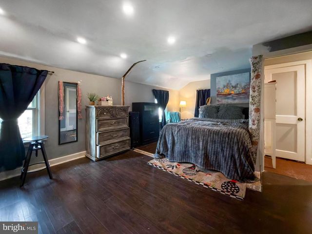 306 W ELM AVE, Hanover, PA 17331