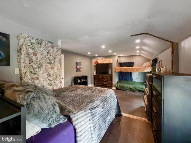 306 W ELM AVE, Hanover, PA 17331