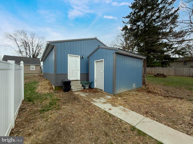 306 W ELM AVE, Hanover, PA 17331