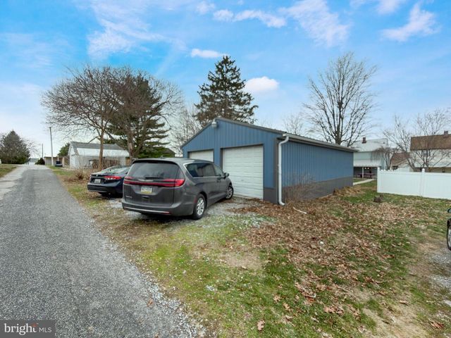 306 W ELM AVE, Hanover, PA 17331