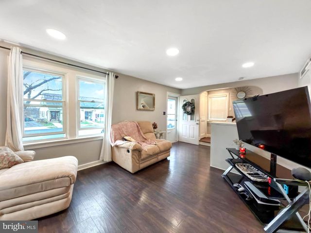 306 W ELM AVE, Hanover, PA 17331