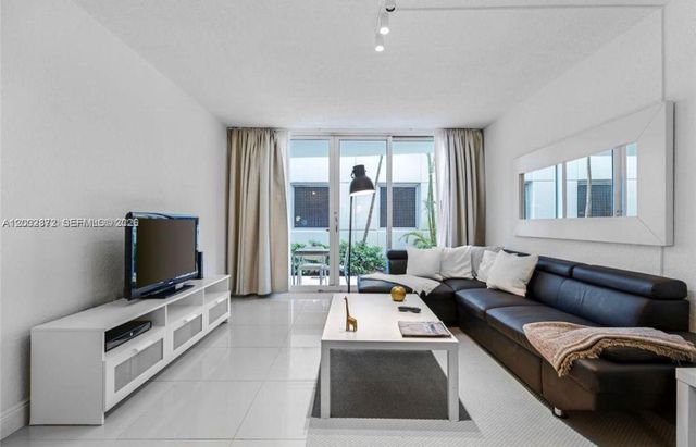 3901 S Ocean Drive 1B, Hollywood, FL 33019