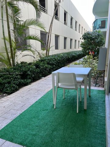 3901 S Ocean Drive 1B, Hollywood, FL 33019
