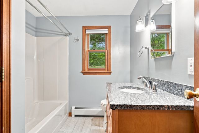 24 Little Lane, Dunbarton, NH 03046