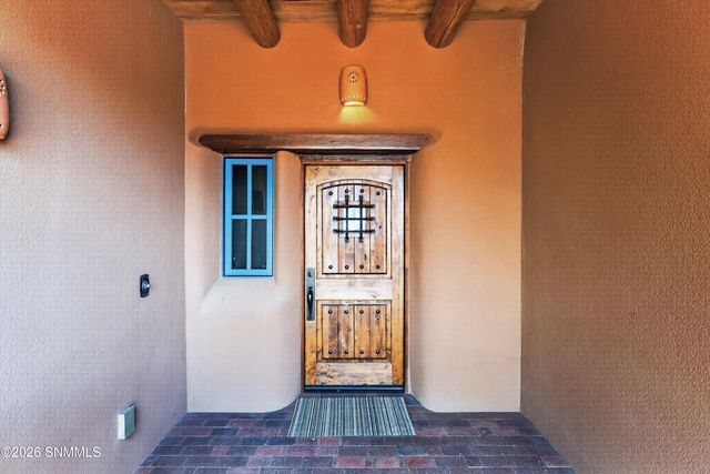 3940 Loma Bella Drive, Las Cruces, NM 88011