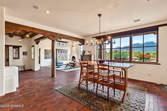 3940 Loma Bella Drive, Las Cruces, NM 88011