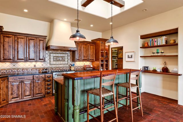 3940 Loma Bella Drive, Las Cruces, NM 88011