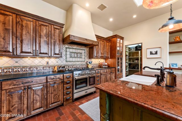3940 Loma Bella Drive, Las Cruces, NM 88011