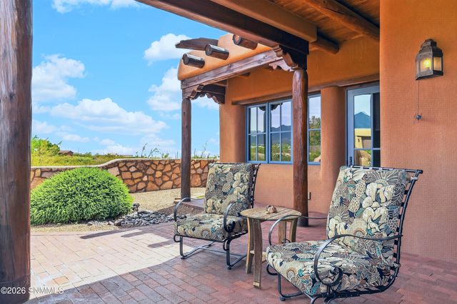 3940 Loma Bella Drive, Las Cruces, NM 88011
