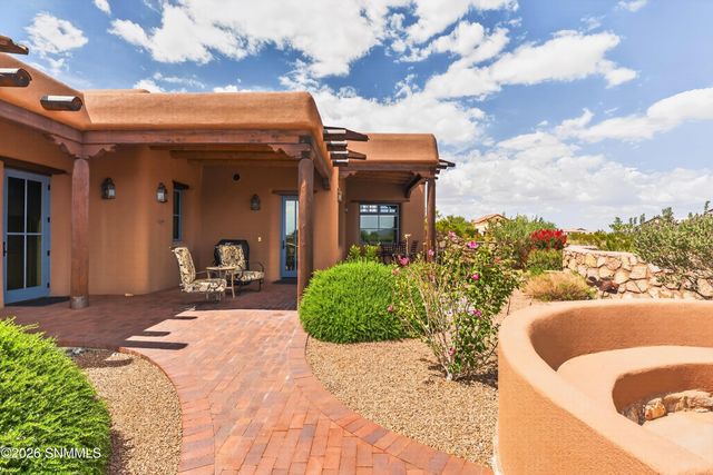 3940 Loma Bella Drive, Las Cruces, NM 88011