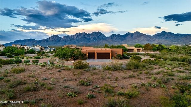 3940 Loma Bella Drive, Las Cruces, NM 88011