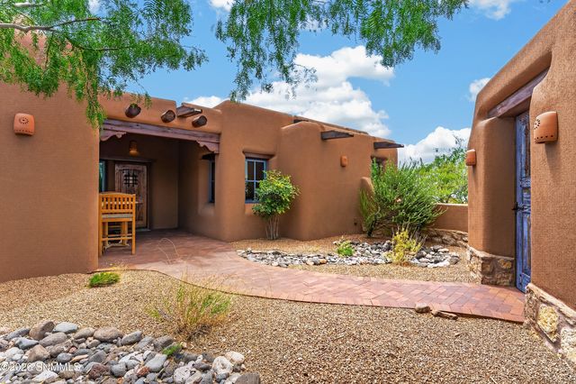 3940 Loma Bella Drive, Las Cruces, NM 88011