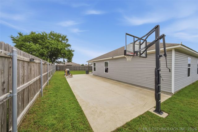 10014 E 106th Court North N, Owasso, OK 74055