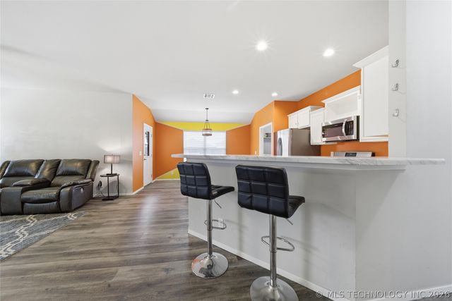 10014 E 106th Court North N, Owasso, OK 74055