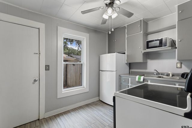 1403 S Robertson, Tyler, TX 75701