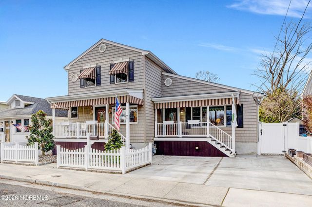 35 Bay Avenue, North Middletown, NJ 07748