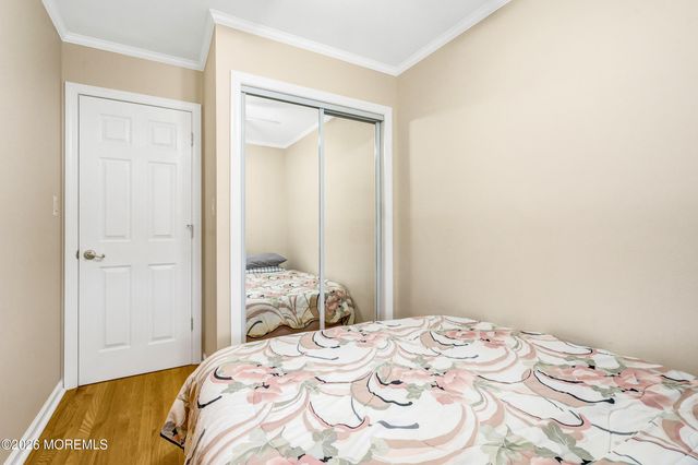 35 Bay Avenue, North Middletown, NJ 07748