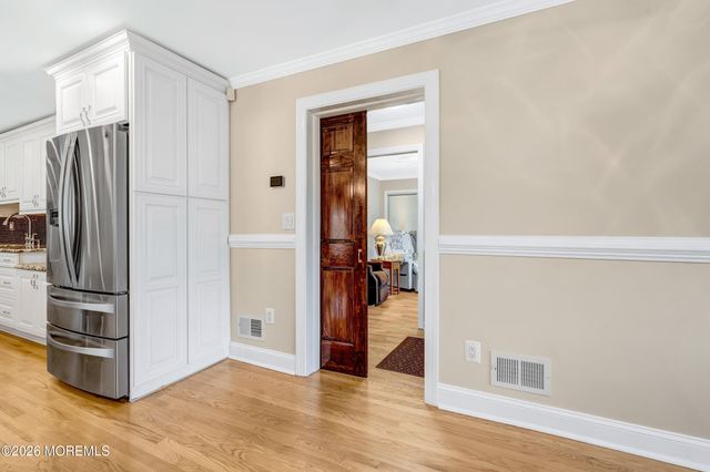 35 Bay Avenue, North Middletown, NJ 07748