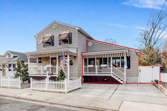 35 Bay Avenue, North Middletown, NJ 07748