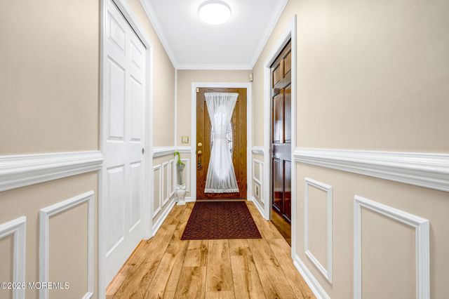 35 Bay Avenue, North Middletown, NJ 07748