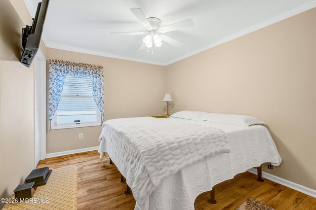 35 Bay Avenue, North Middletown, NJ 07748