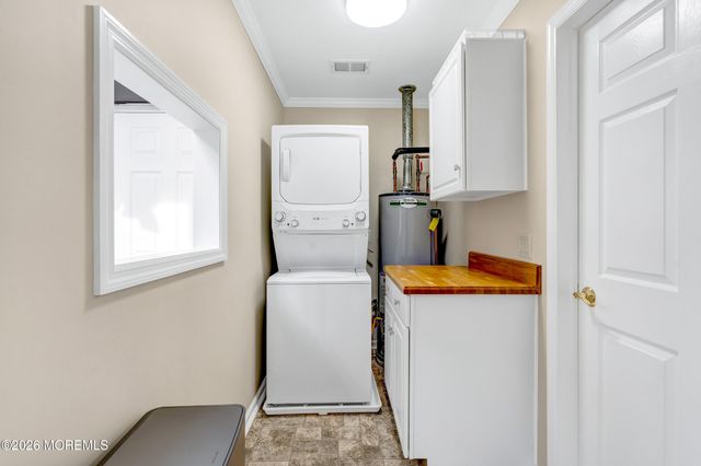 35 Bay Avenue, North Middletown, NJ 07748