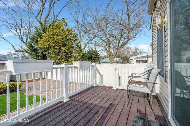 35 Bay Avenue, North Middletown, NJ 07748